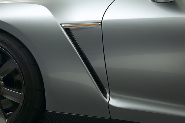 2005 Nissan (Skyline) GT-R Promo Concept Side Vent Picture